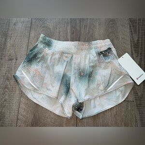 Lululemon Hotty Hot Low-Rise Short 2.5" *Reflective